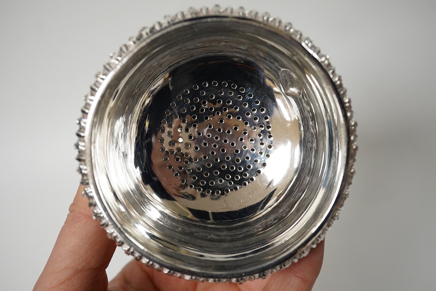 A Georgian silver wine funnel, marks rubbed, 13.3cm, 4.4oz. Condition - poor